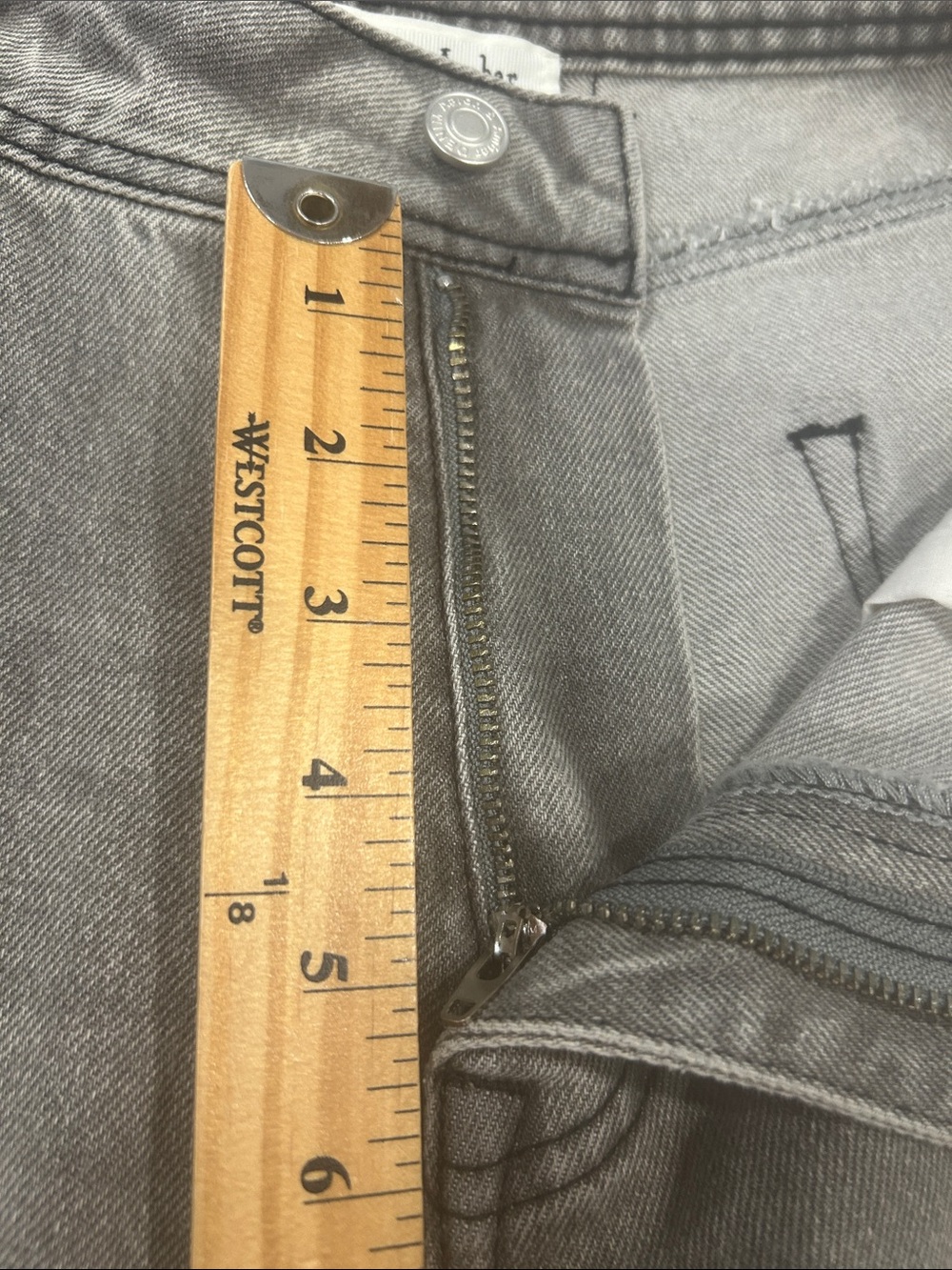 Aaron & Amber shorts Womens sz large Light Black Wash Denim Bermuda grunge flaw - Picture 12 of 14